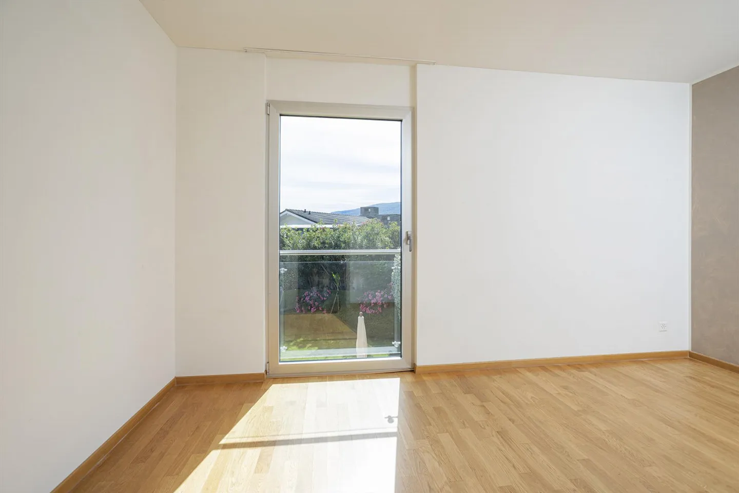 5.5-room apartment with terrace in Comano - Photo 10 of 14