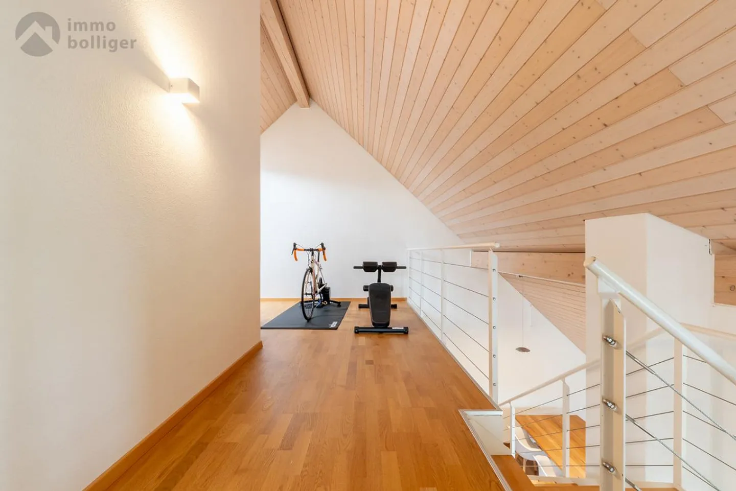 Appartement en duplex lumineux avec cheminée et jardin - Photo 9 sur 15