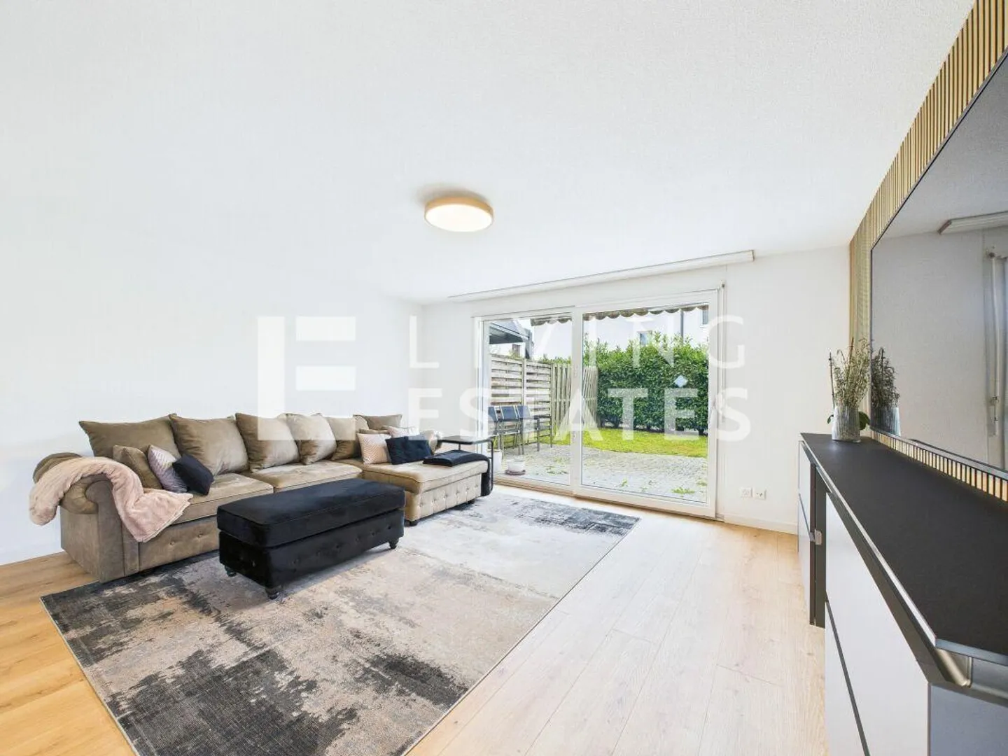 DER PERFEKTE START INS EIGENE ZUHAUSE - MODERN, DURCHDACHT, FAMILIENFREUNDLICH - Foto 2 von 17