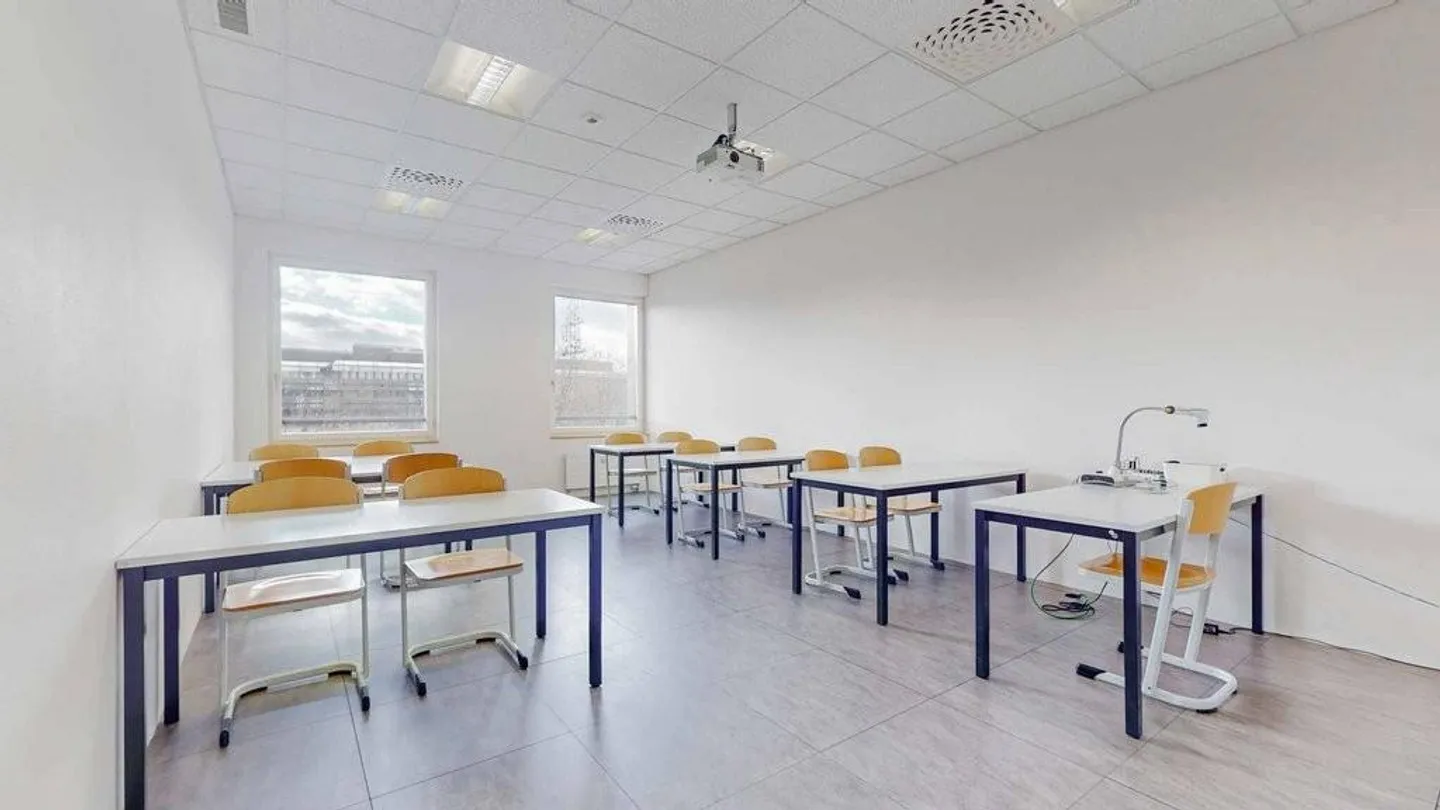 Zentrales Büro zu vermieten - Foto 5 von 12