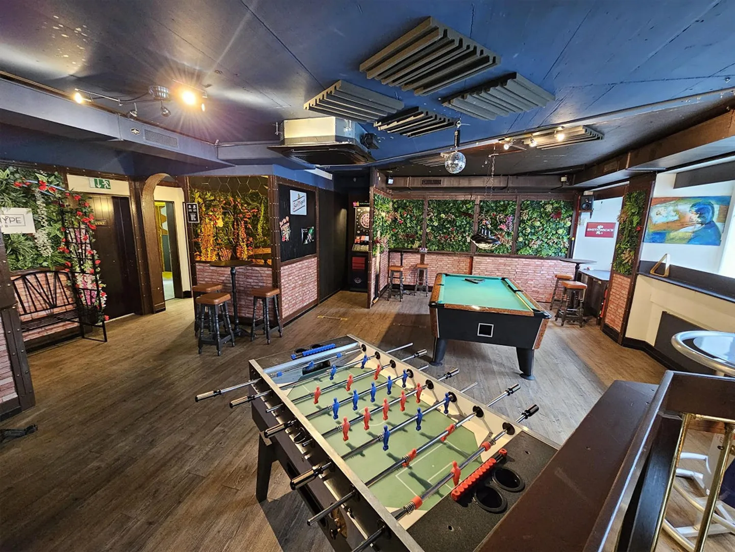 The De Hype Pub in Uznach is looking for new hosts! - Photo 3 of 5