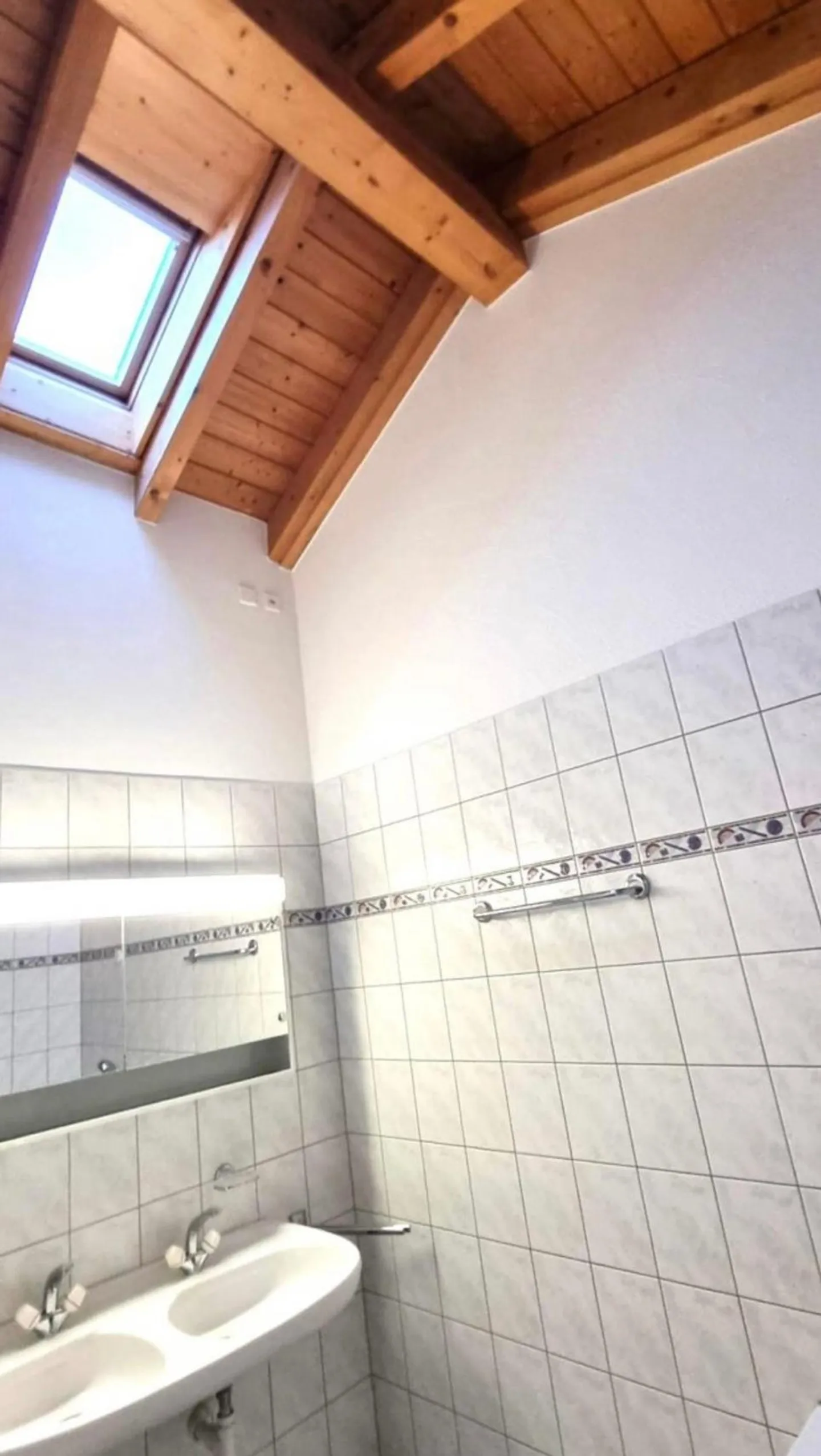 Ampio appartamento di 4,5 locali con vista sulle montagne a Visp - Foto 6 di 10