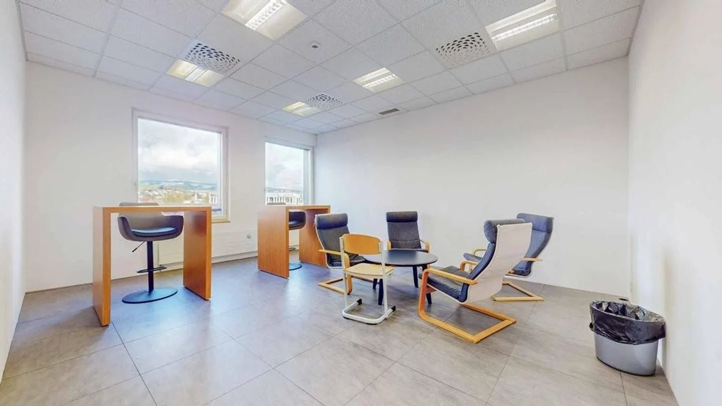 Zentrales Büro zu vermieten - Foto 9 von 12