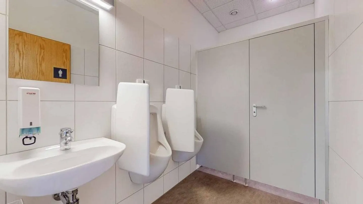 Zentrales Büro zu vermieten - Foto 11 von 12