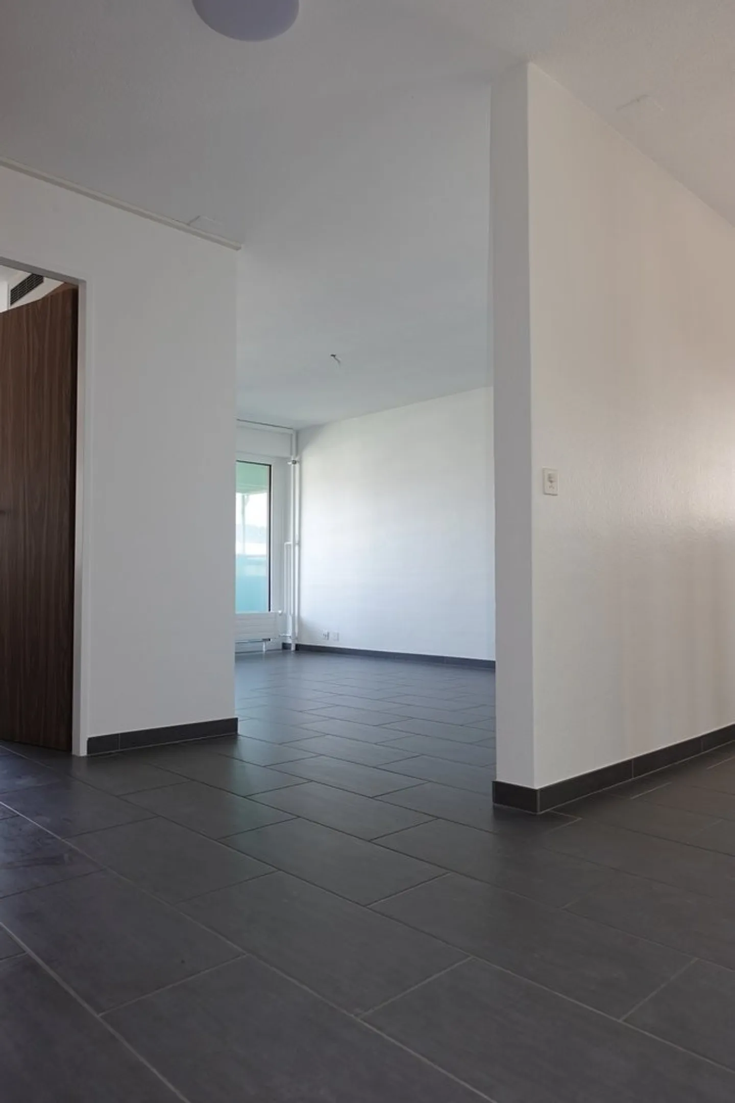 Bel appartement 3.5 pièces moderne et bien situé - Photo 4 sur 10