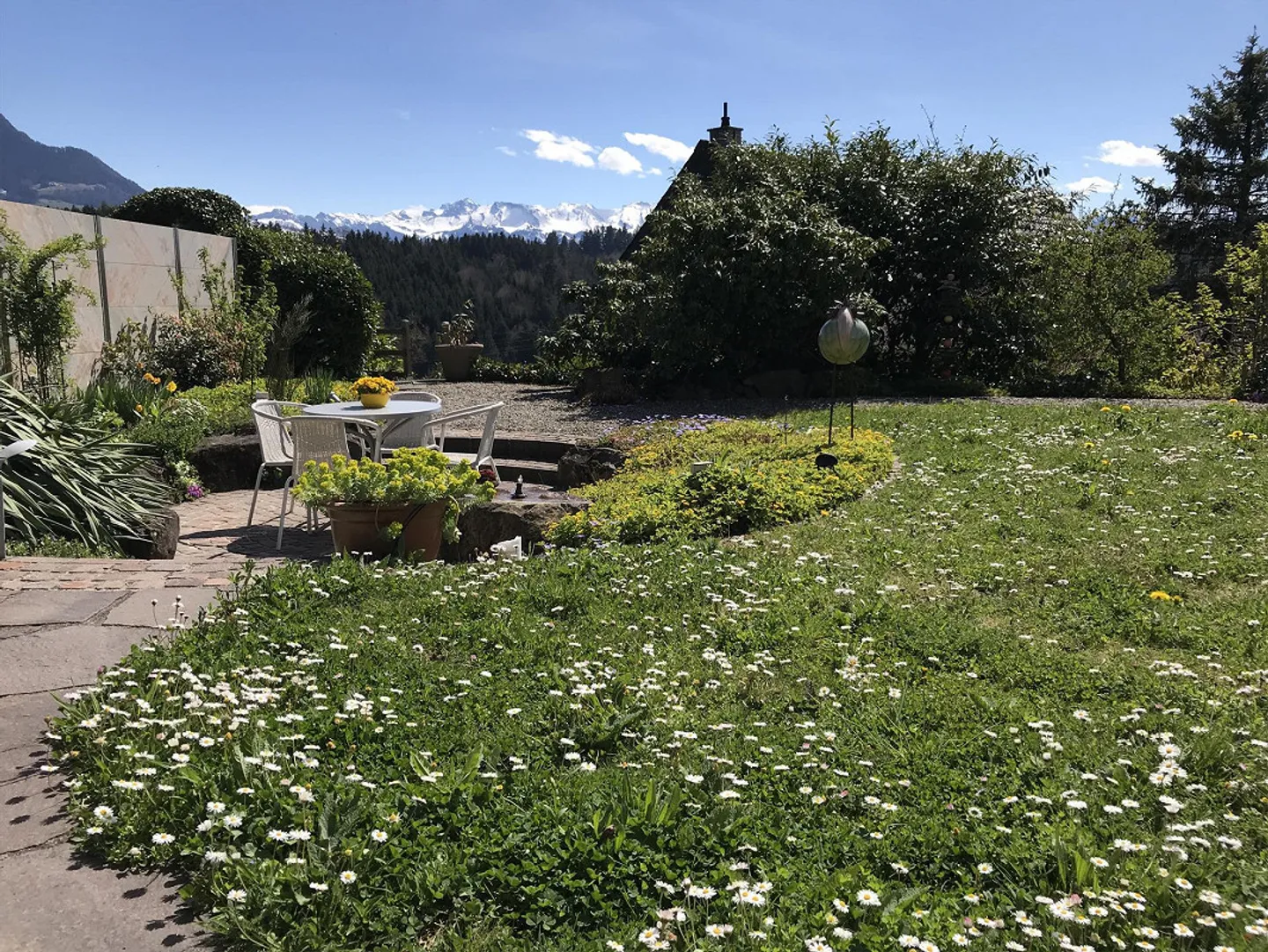 4.5-room corner townhouse in sunny location in Udligenswil - Photo 2 of 3