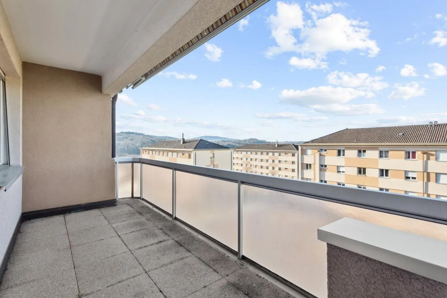 Appartamento attraversante con vista sulle montagne - Foto 10 di 11