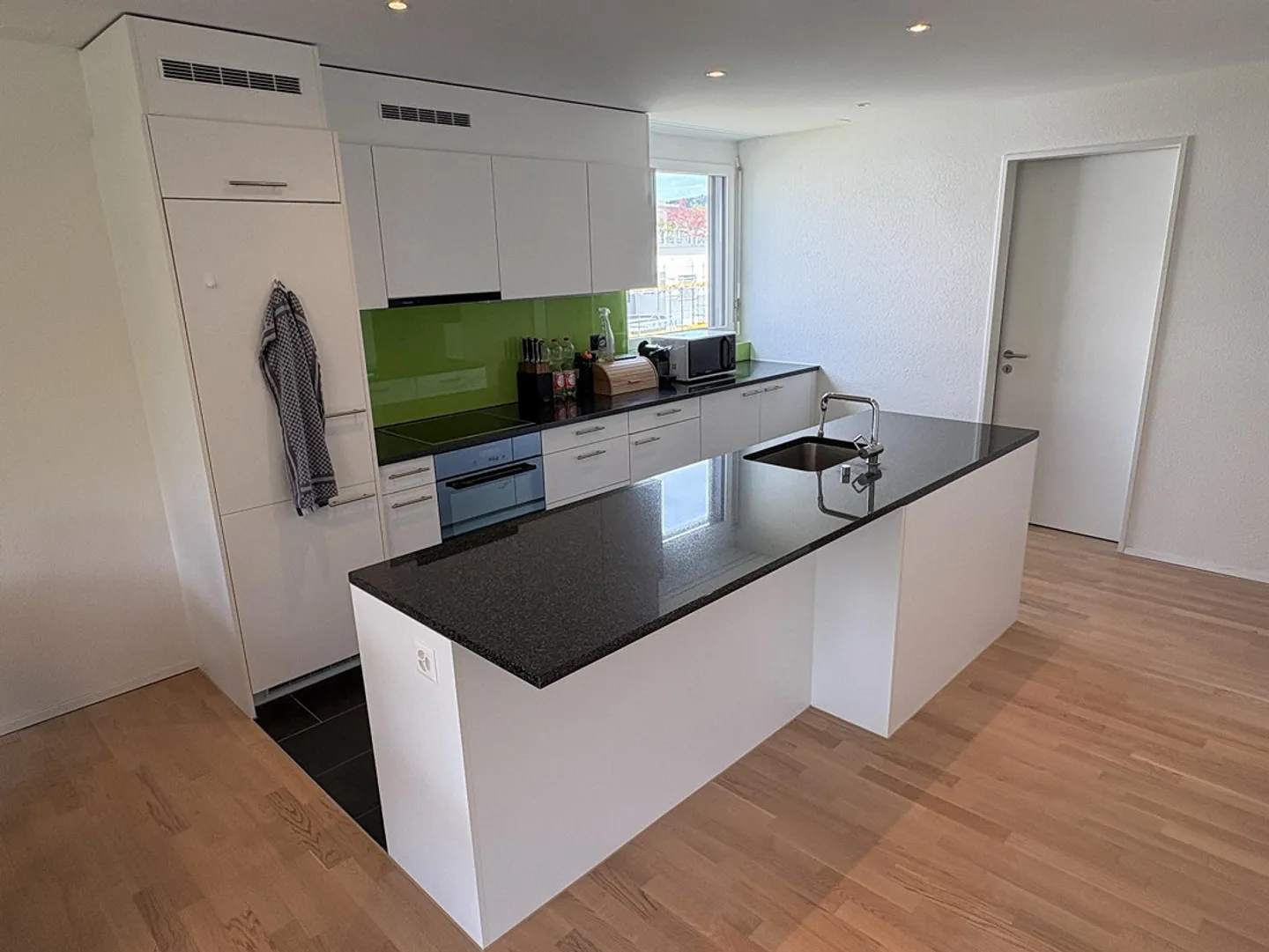 Ottimo appartamento con standard elevati per esigenti con stile e fascino! - Foto 2 di 23