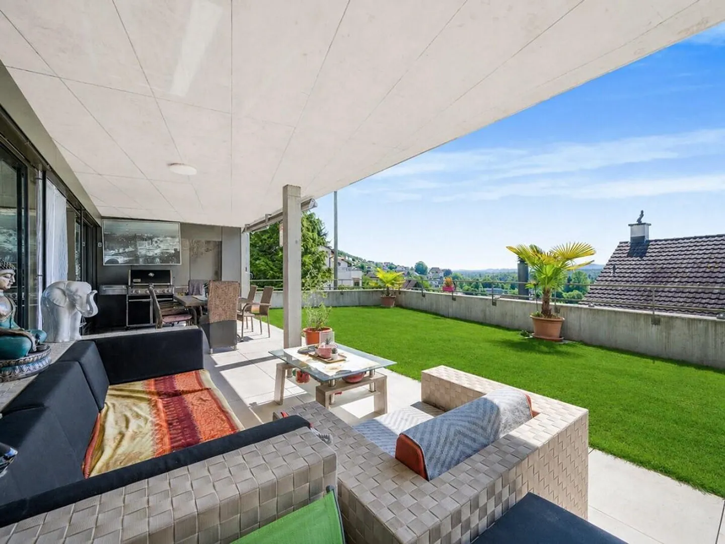 Dreamlike View and Quality of Life Near the City - Photo 2 of 10