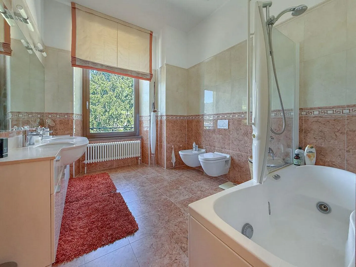 Luxuriöse 4,5-Zimmer-Wohnung mit atemberaubendem Seeblick - Foto 8 von 8