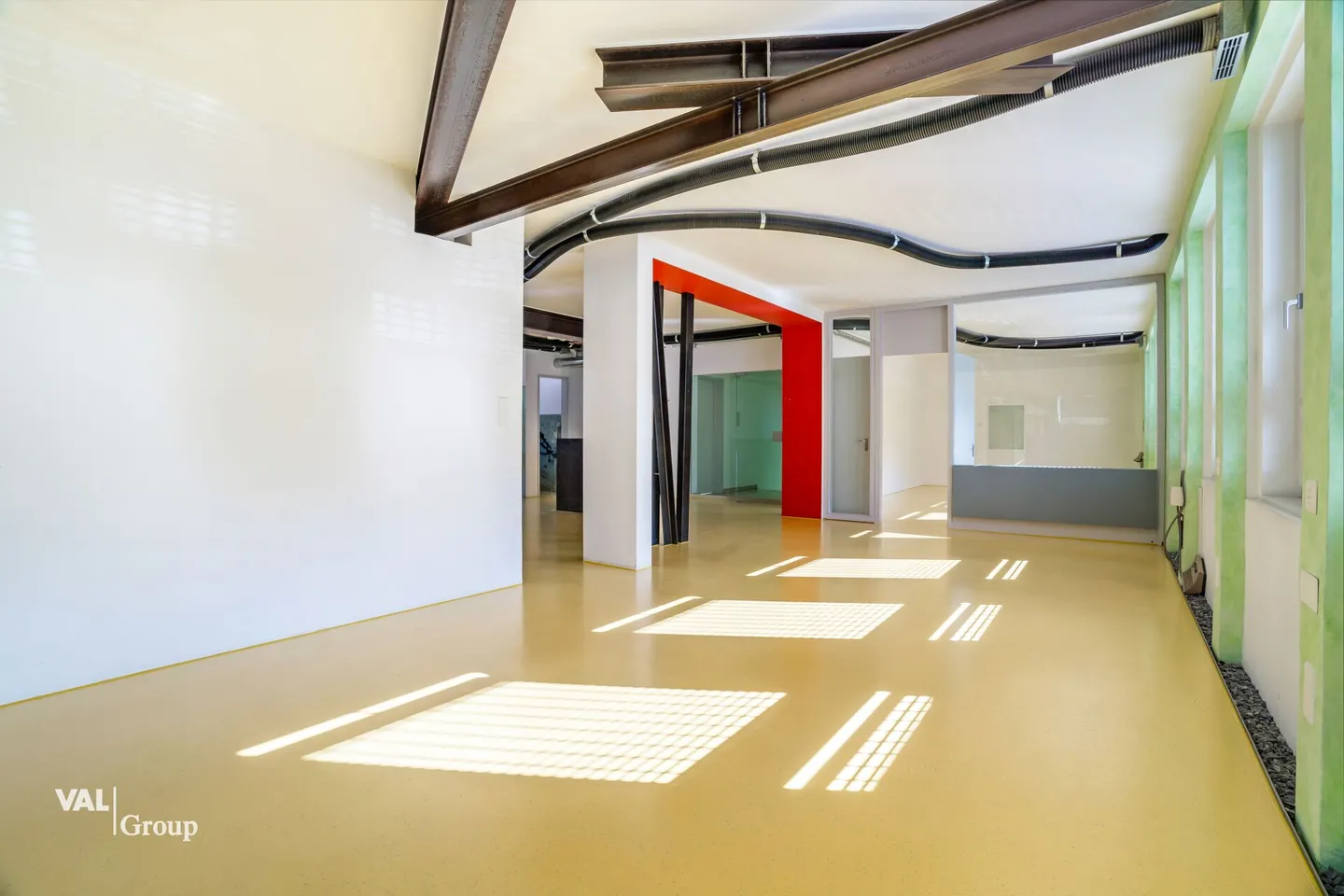 Spazio ufficio in una posizione centrale - Foto 3 di 16