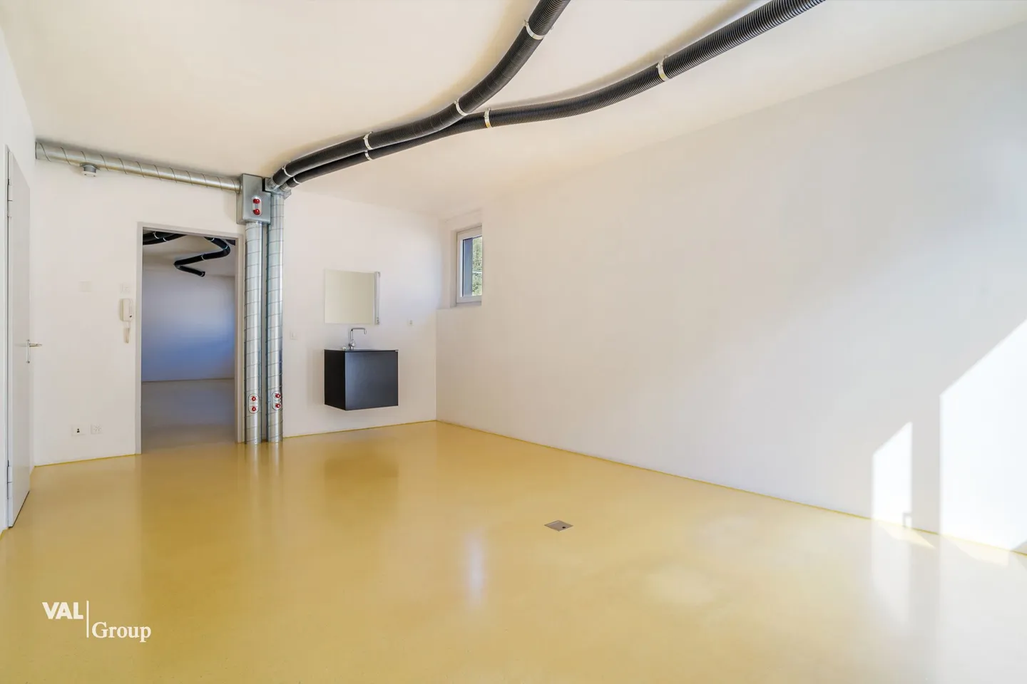 Spazio ufficio in una posizione centrale - Foto 4 di 16