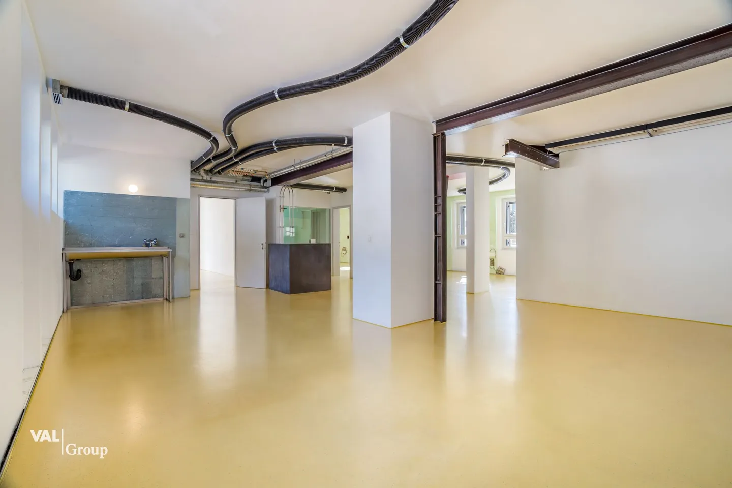 Spazio ufficio in una posizione centrale - Foto 5 di 16