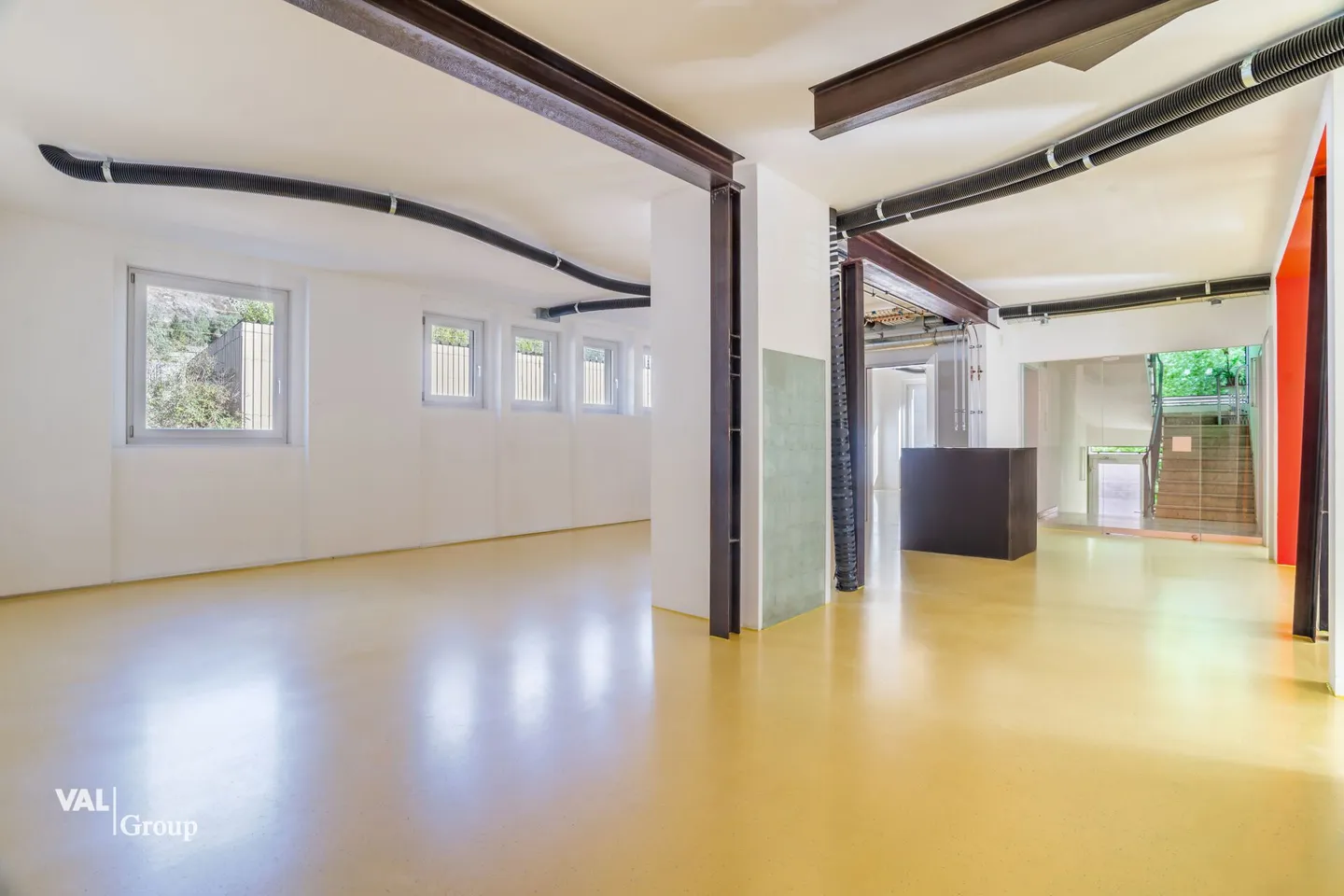 Spazio ufficio in una posizione centrale - Foto 8 di 16