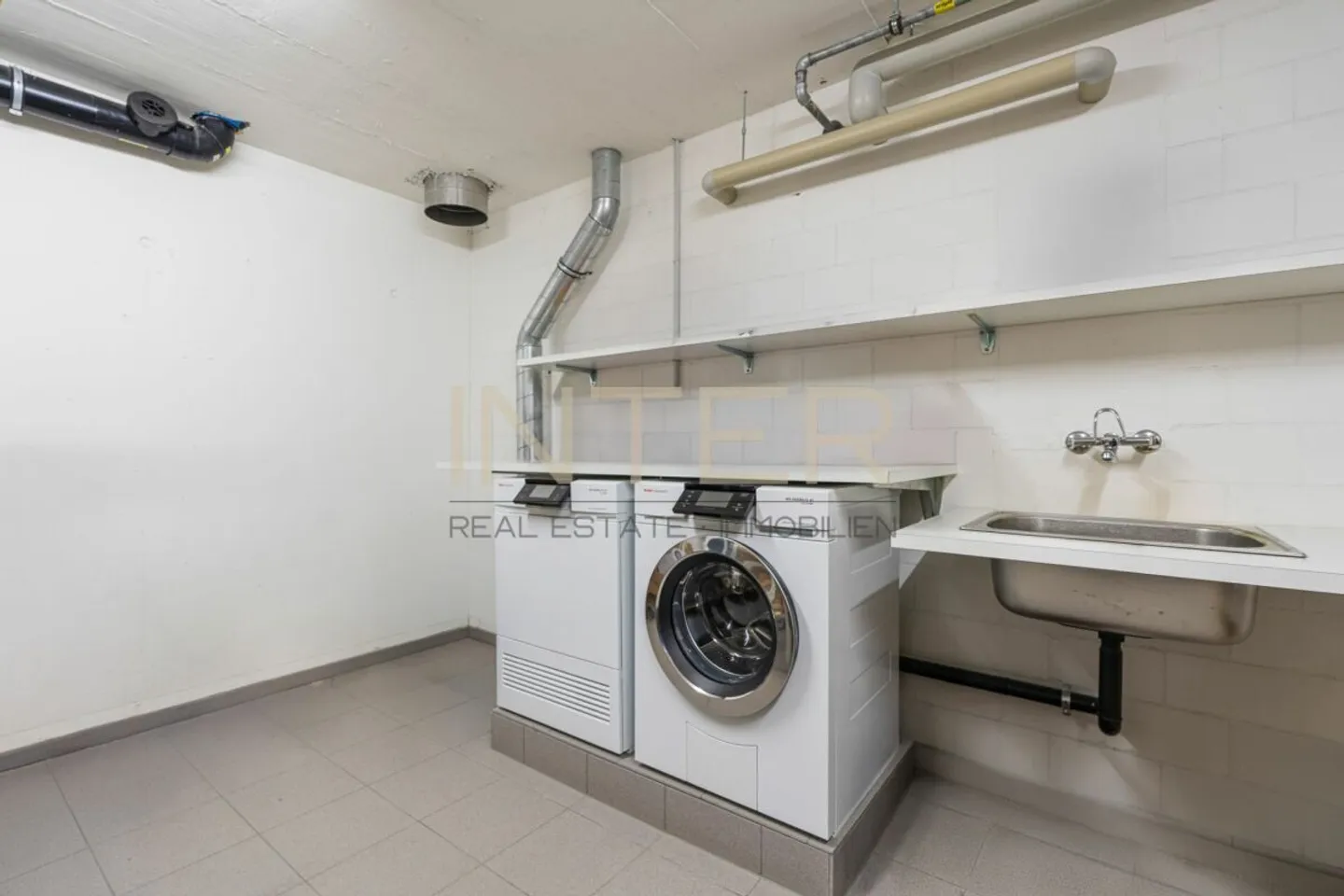 Spacious Attic Maisonette for Comfort in Ebikon - 5.5-Room Apartment with Panoramic View - Photo 16 of 21