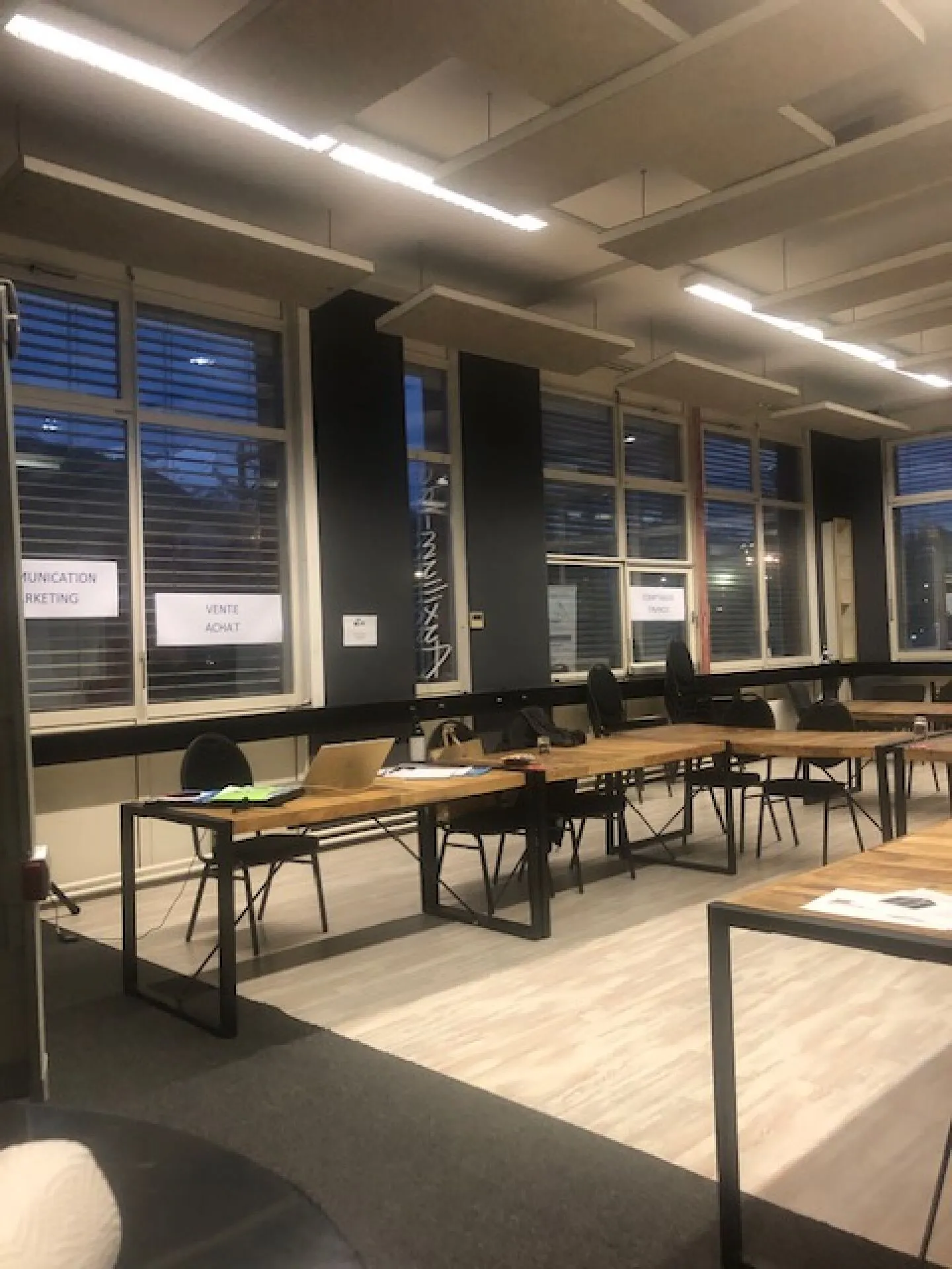 Atelier à louer - Photo 6 sur 12