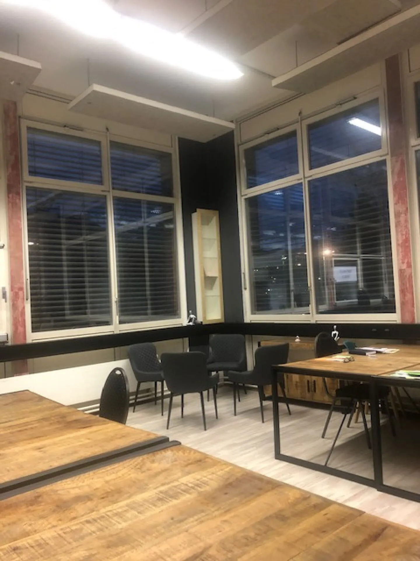 Atelier à louer - Photo 7 sur 12