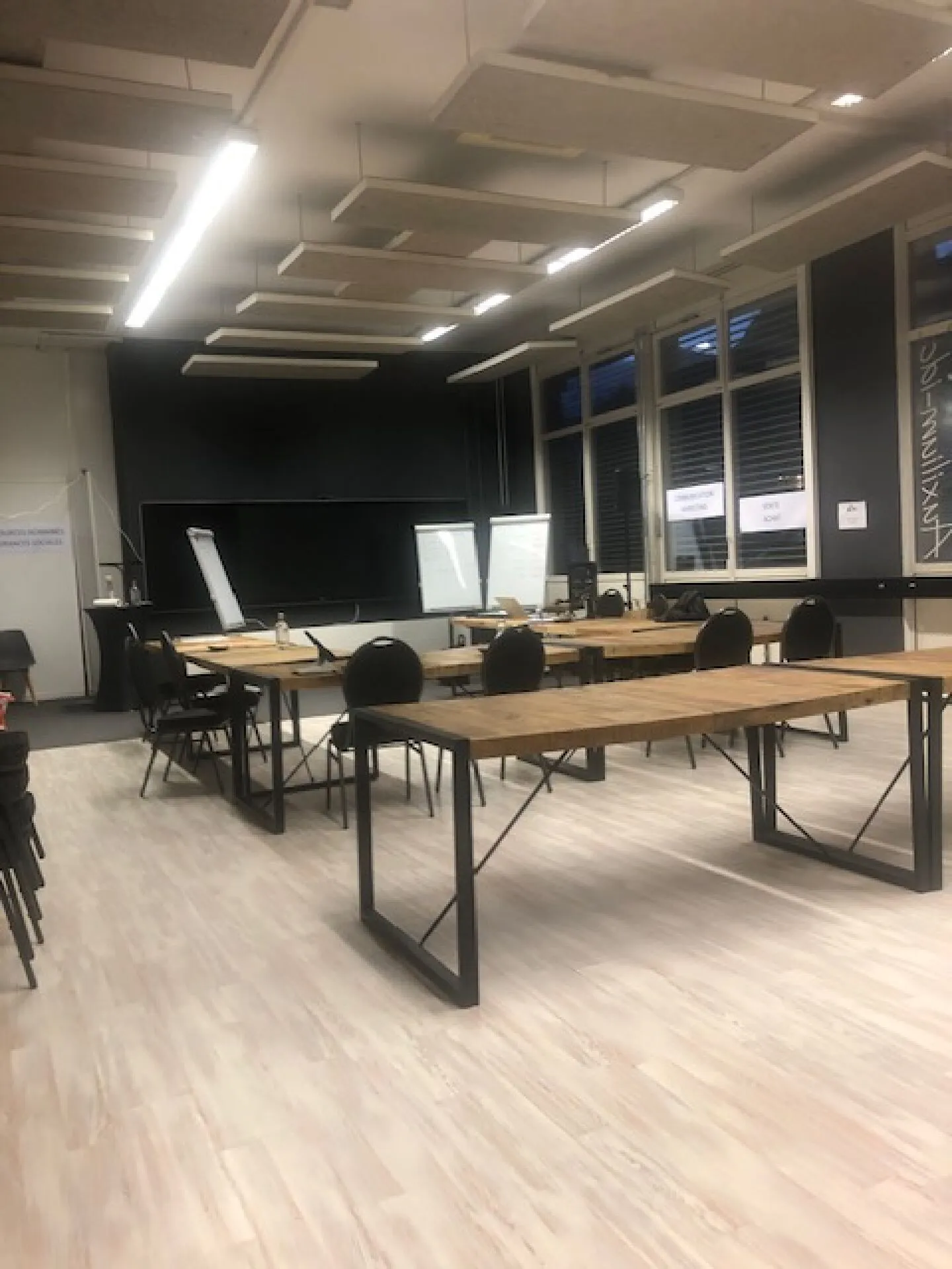 Atelier à louer - Photo 8 sur 12