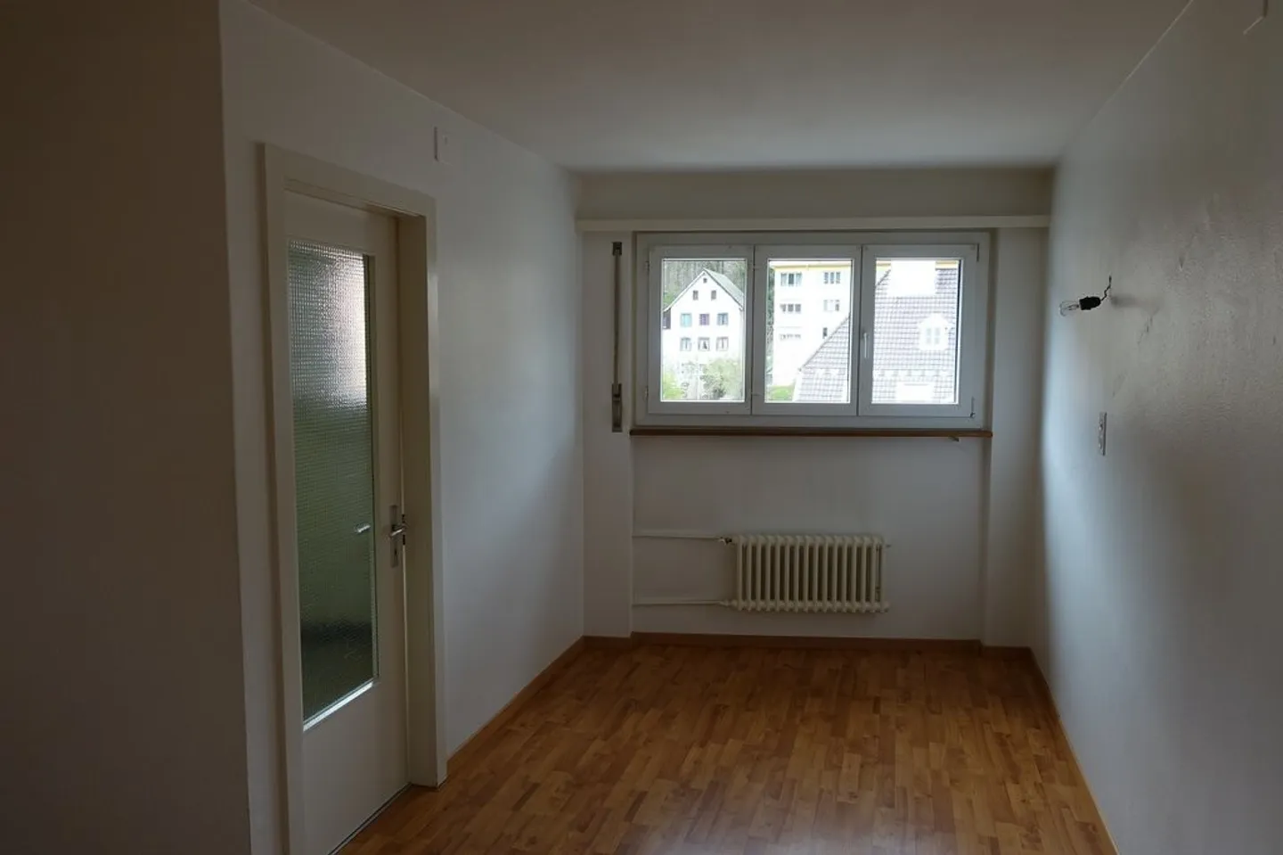 1,5 ZIMMER MIT BALKON UND AUFZUG - Foto 3 von 7