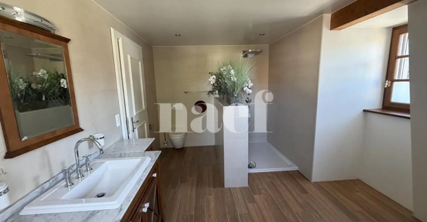 Magnifique villa avec jardin et jacuzzi - Photo 8 sur 12