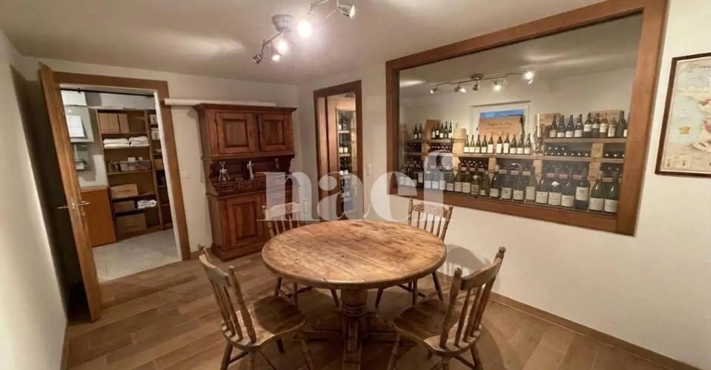 Magnifique villa avec jardin et jacuzzi - Photo 10 sur 12
