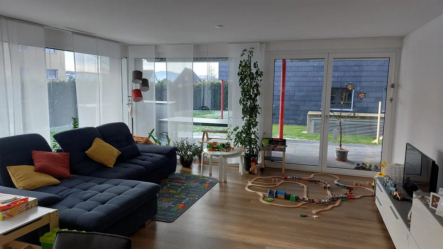 moderne 4.5 Zimmer KLIMA-KOMFORT-WHG im Erdgeschoss - Foto 3 von 7