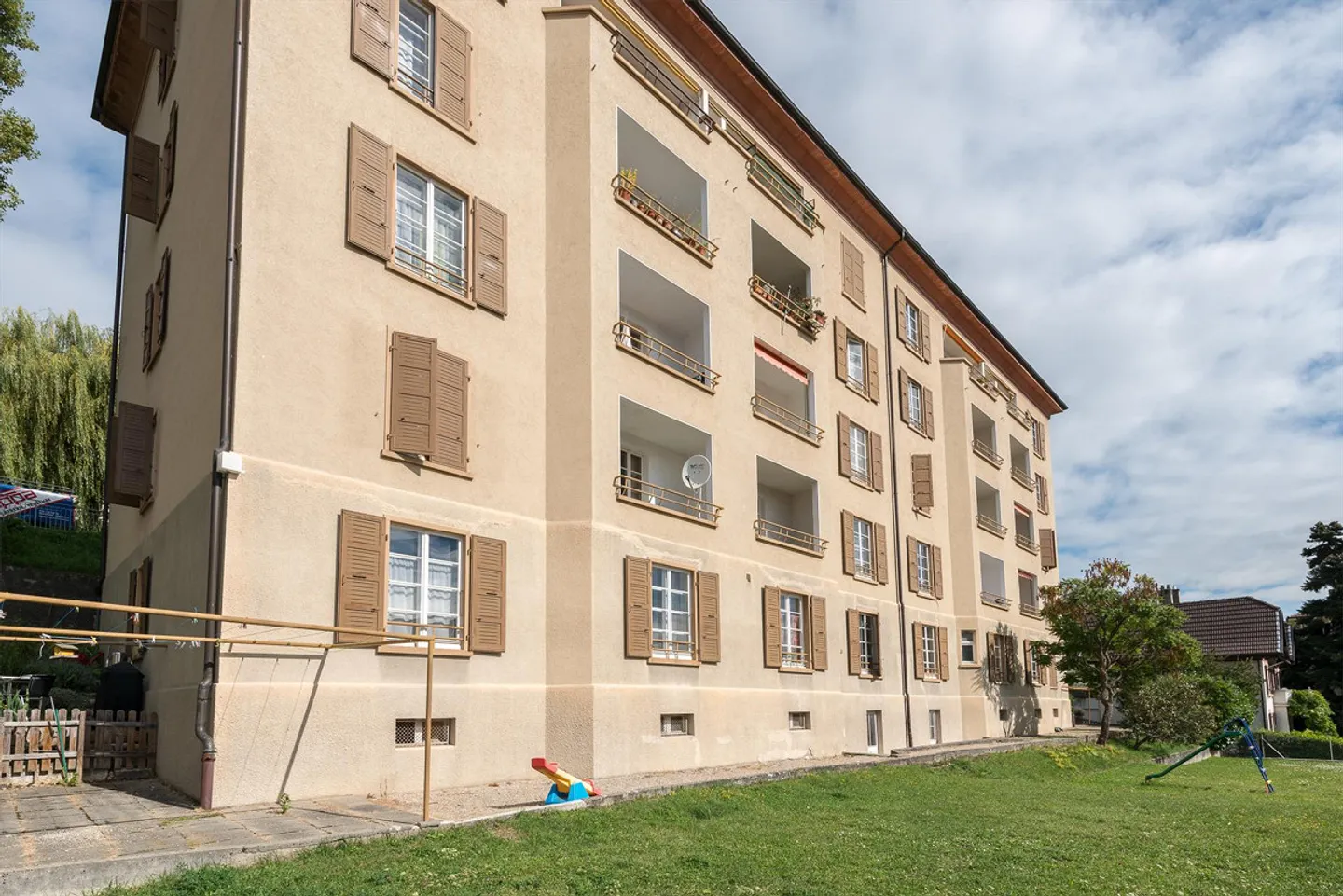 Appartement spacieux avec vue sur le lac - Photo 2 sur 4