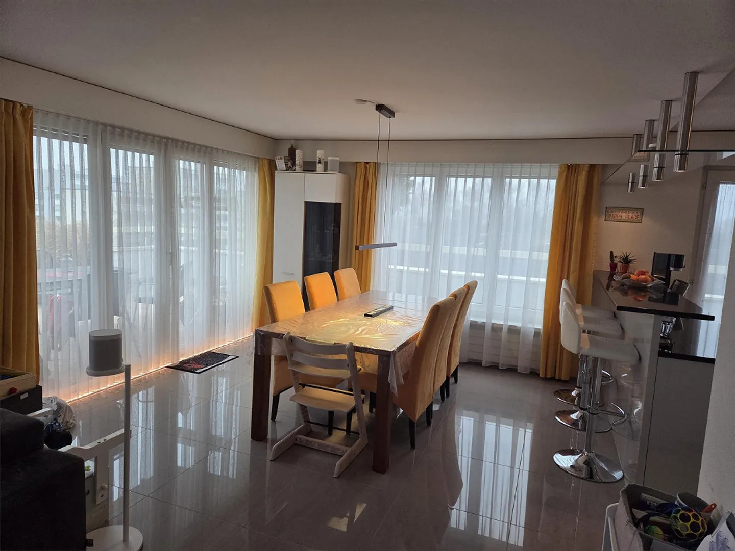 Attico con grande terrazza nel cuore di Wettingen - Foto 4 di 9