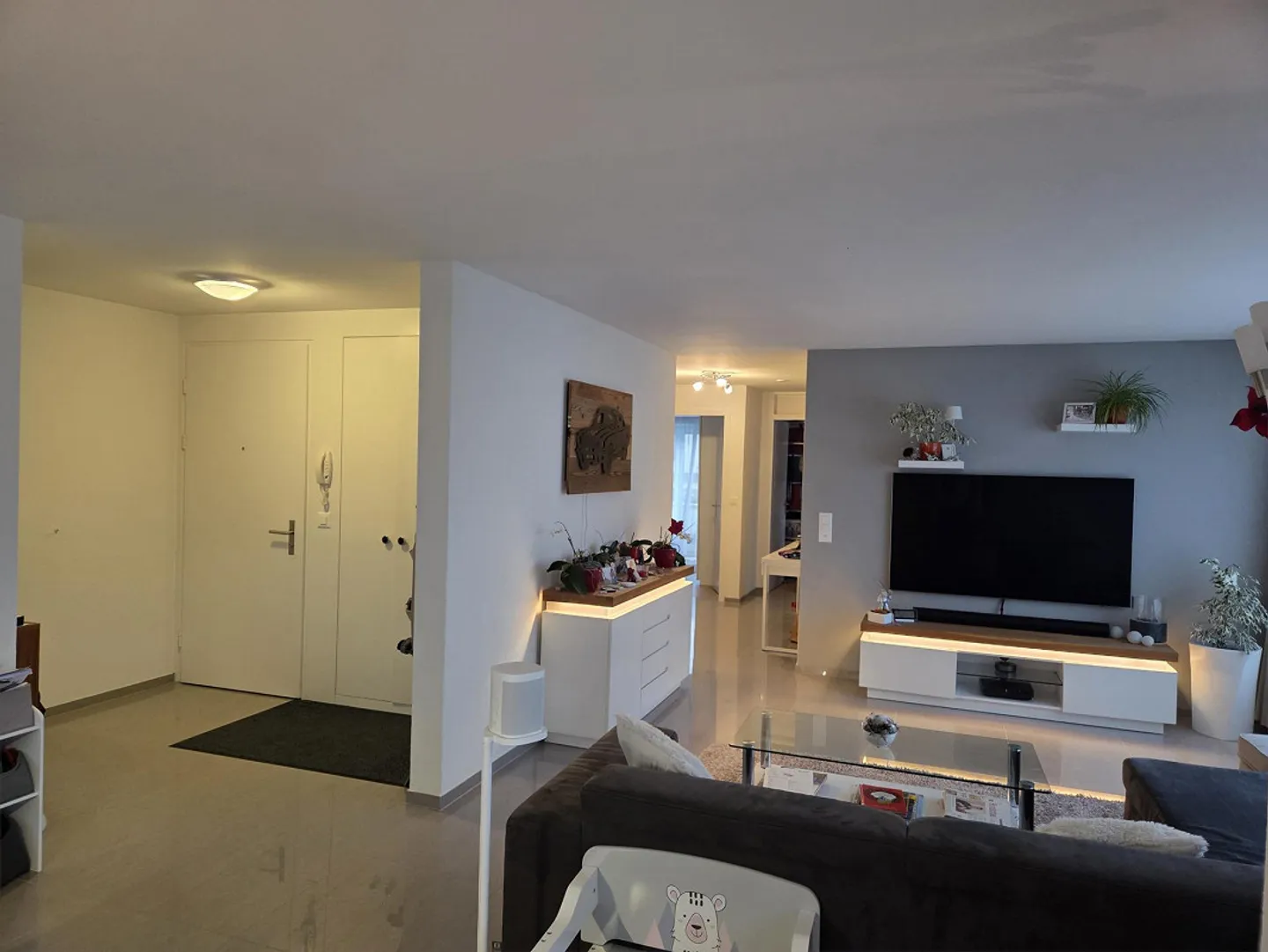 Attico con grande terrazza nel cuore di Wettingen - Foto 5 di 9