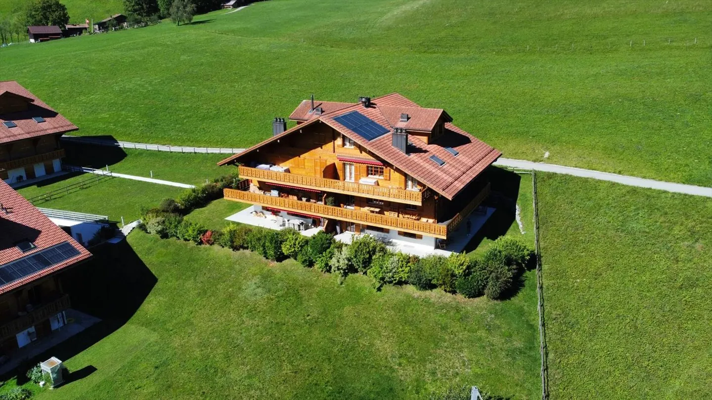 Magnifico appartamento di 4,5 locali con grande terrazza a Château-d'Oex - Foto 1 di 13