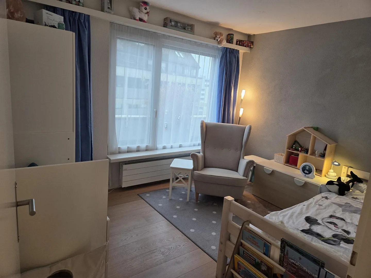 Attico con grande terrazza nel cuore di Wettingen - Foto 7 di 9