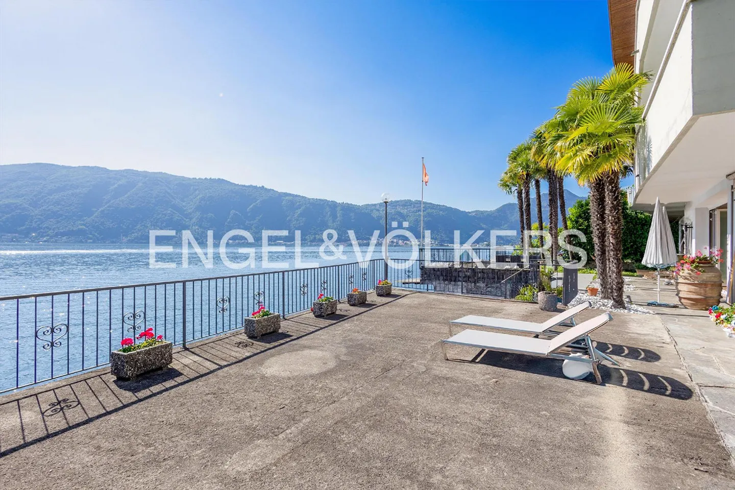 Rare Pearl with Direct Lake Access - Photo 1 of 13