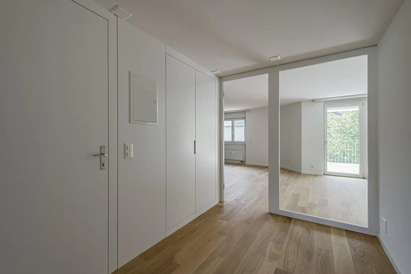 Vivere moderno in un ambiente tranquillo - Foto 2 di 7