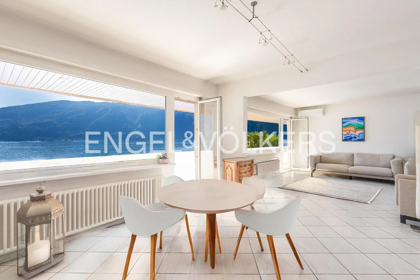 Rare Pearl with Direct Lake Access - Photo 5 of 13