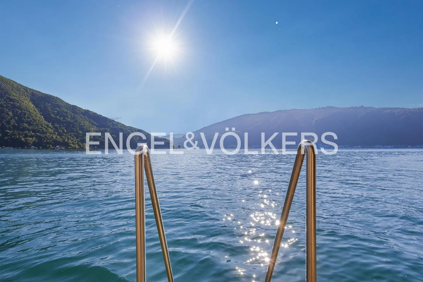 Rare Pearl with Direct Lake Access - Photo 2 of 13