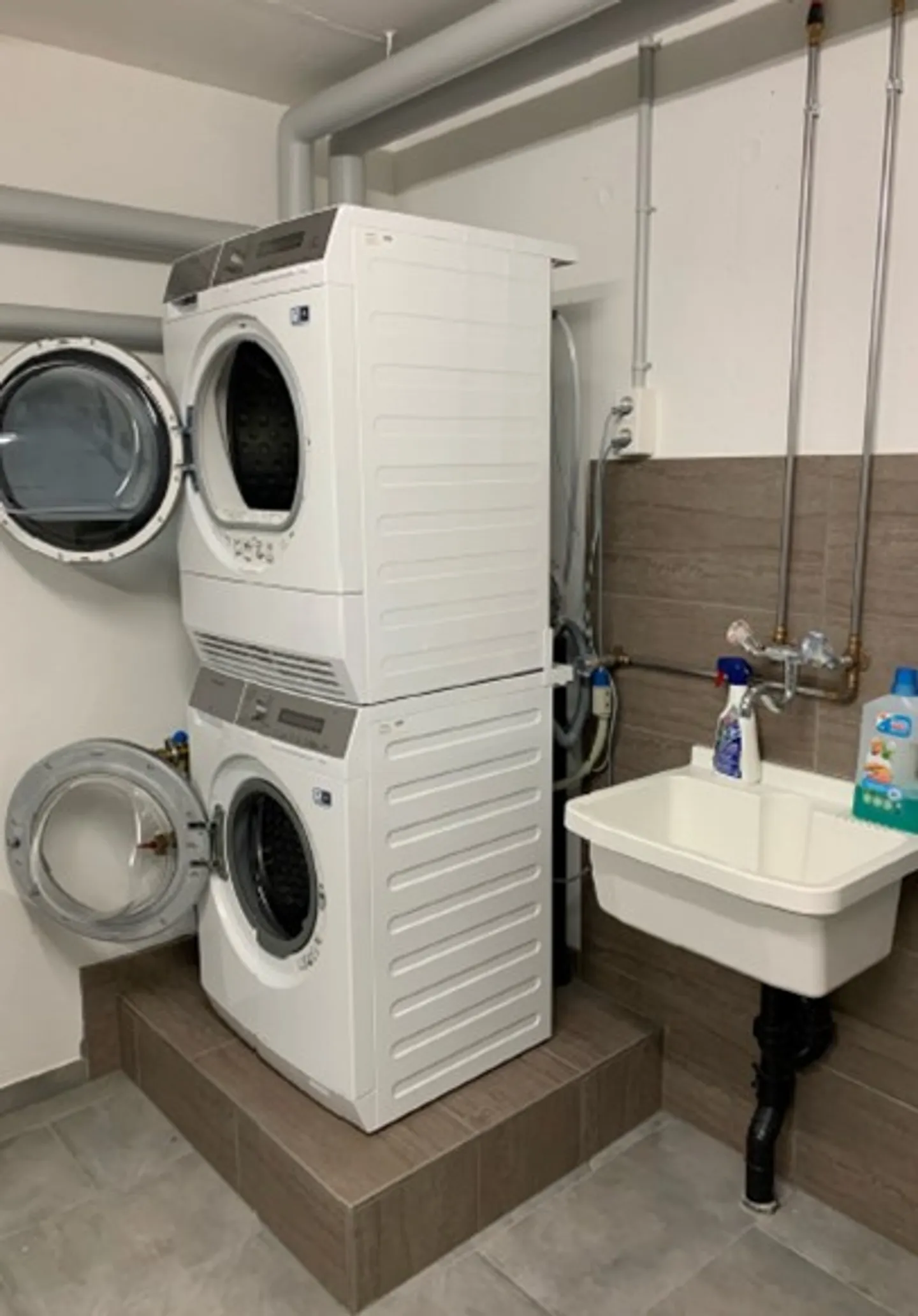 Modern Minergie Semi-Detached House in Quiet Location of Frenkendorf - Photo 17 of 20