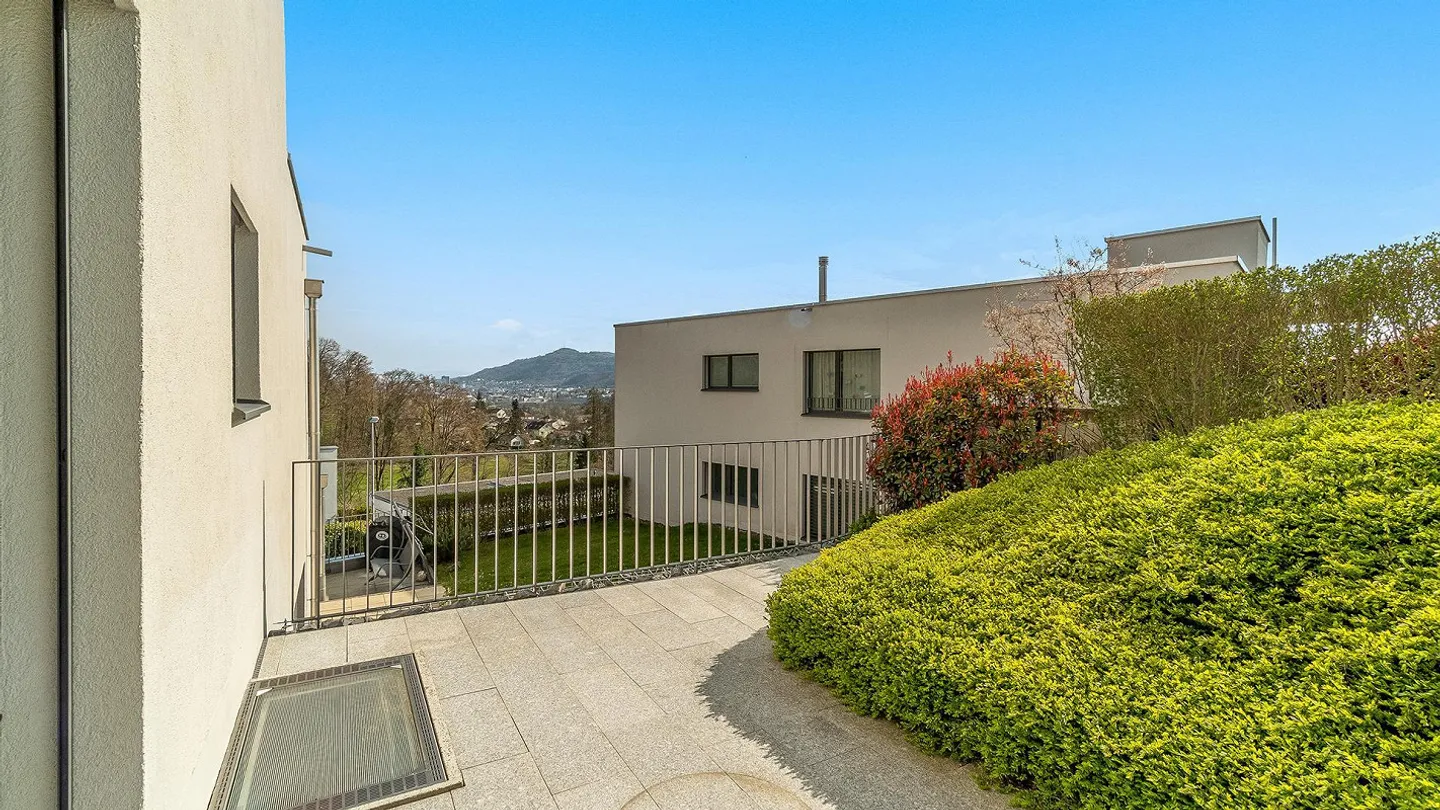 Ampio appartamento con terrazza e vista fantastica - Foto 7 di 10