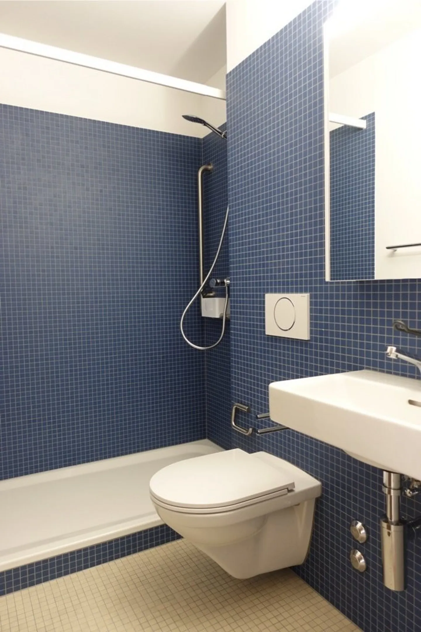 Appartement Rénové avec Vue - Photo 3 sur 8