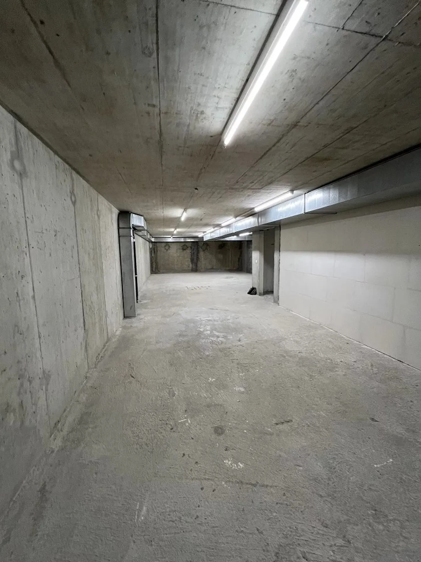 Espace de stockage central à Genève - Photo 2 sur 3
