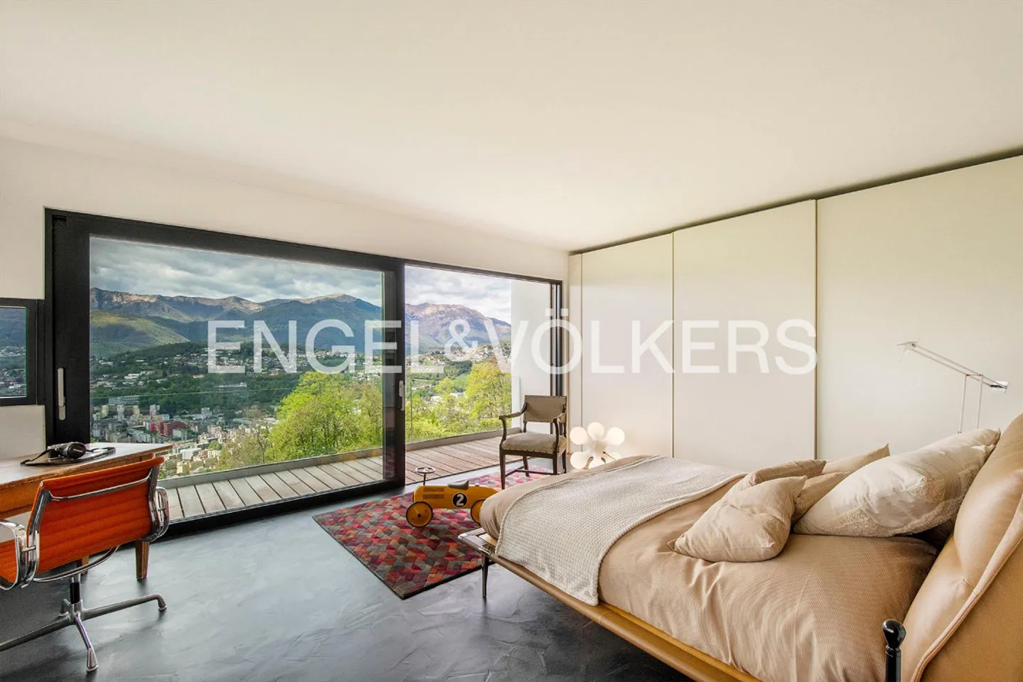 Villa moderna esclusiva con piscina e vista lago - Foto 8 di 13