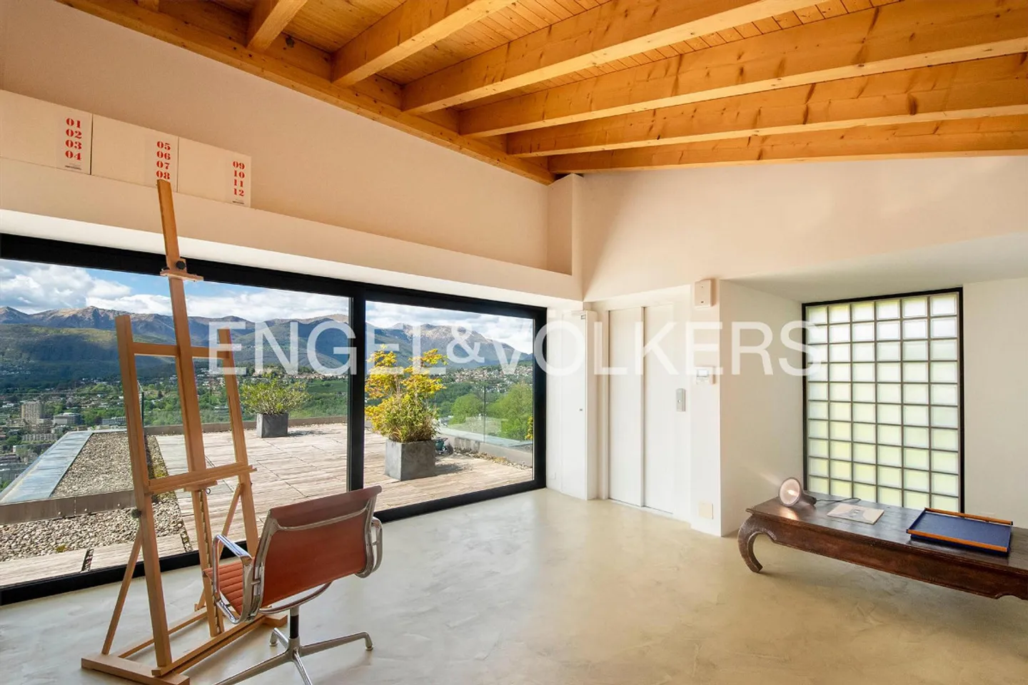 Villa moderna esclusiva con piscina e vista lago - Foto 11 di 13