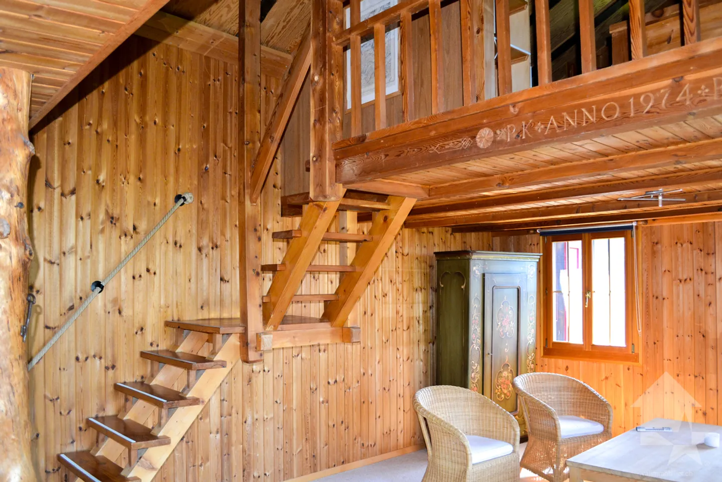 Dorfhaus mit 3 Wohnungen, zwei 3,5 Zimmer und ein 2,5 Zimmer - Foto 2 von 13