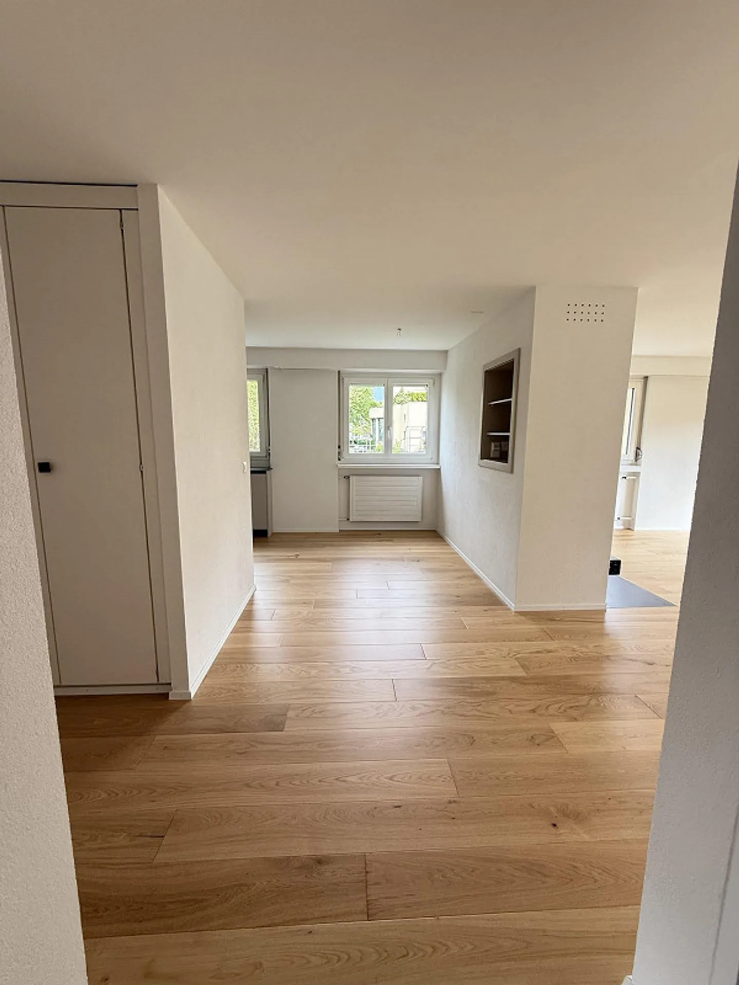 Appartamento 4.5 stanze luminoso e moderno ristrutturato (2026) in una posizione soleggiata di prima scelta - Foto 1 di 13