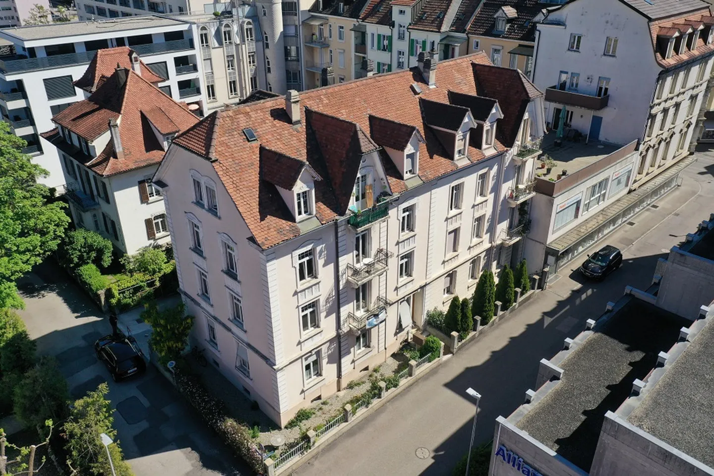 Gemischt genutztes Gebäude 4 Zimmer - Foto 1 von 9