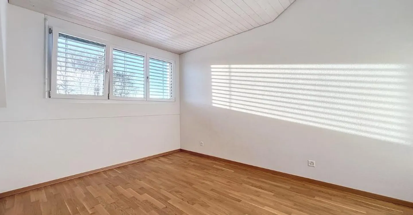 3 ½ pièces - En attique ! - Foto 6 von 12
