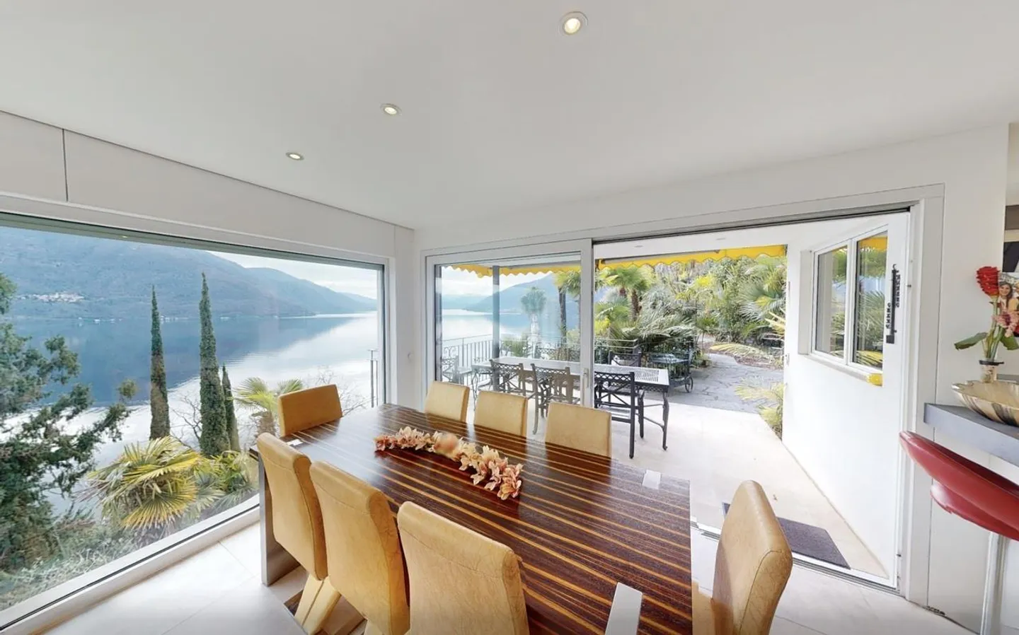 Luxury Villa with Botanical Garden - Photo 9 of 30