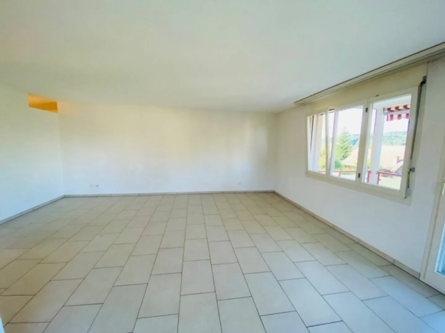 Quiet apartment in the green - Photo 3 of 12
