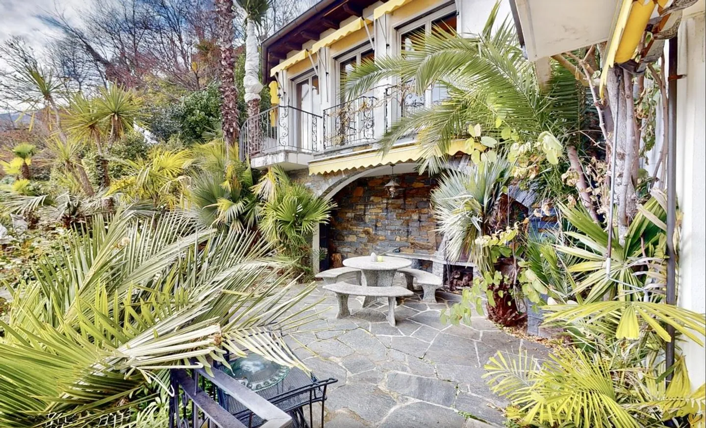 Luxury Villa with Botanical Garden - Photo 28 of 30