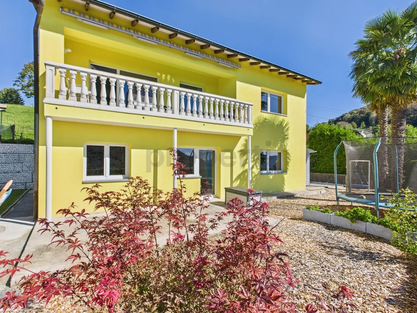 Quiet and idyllic living, with mountain and lake views of Lake Lugano - Photo 1 of 13