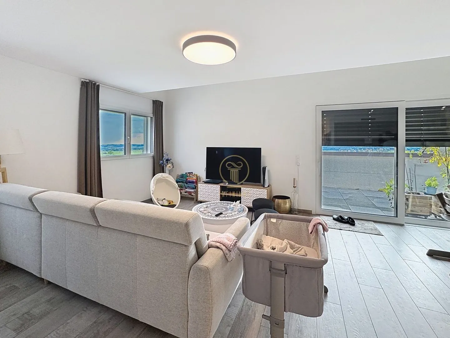 Appartamento moderno con terrazza - Foto 4 di 13